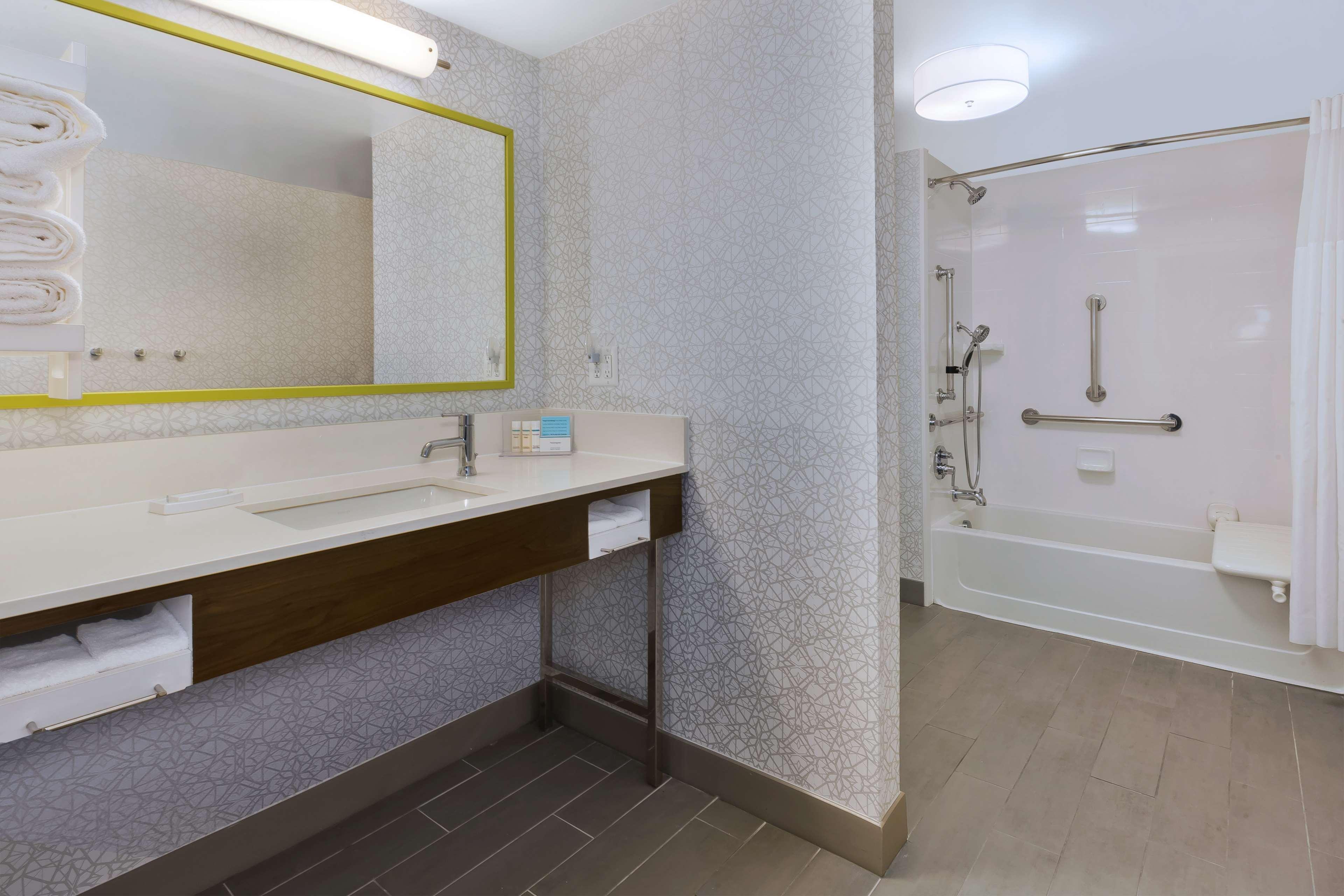 Hampton Inn Traverse City Zewnętrze zdjęcie