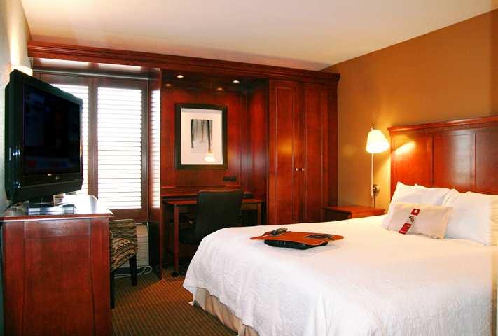 Hampton Inn Traverse City Zewnętrze zdjęcie