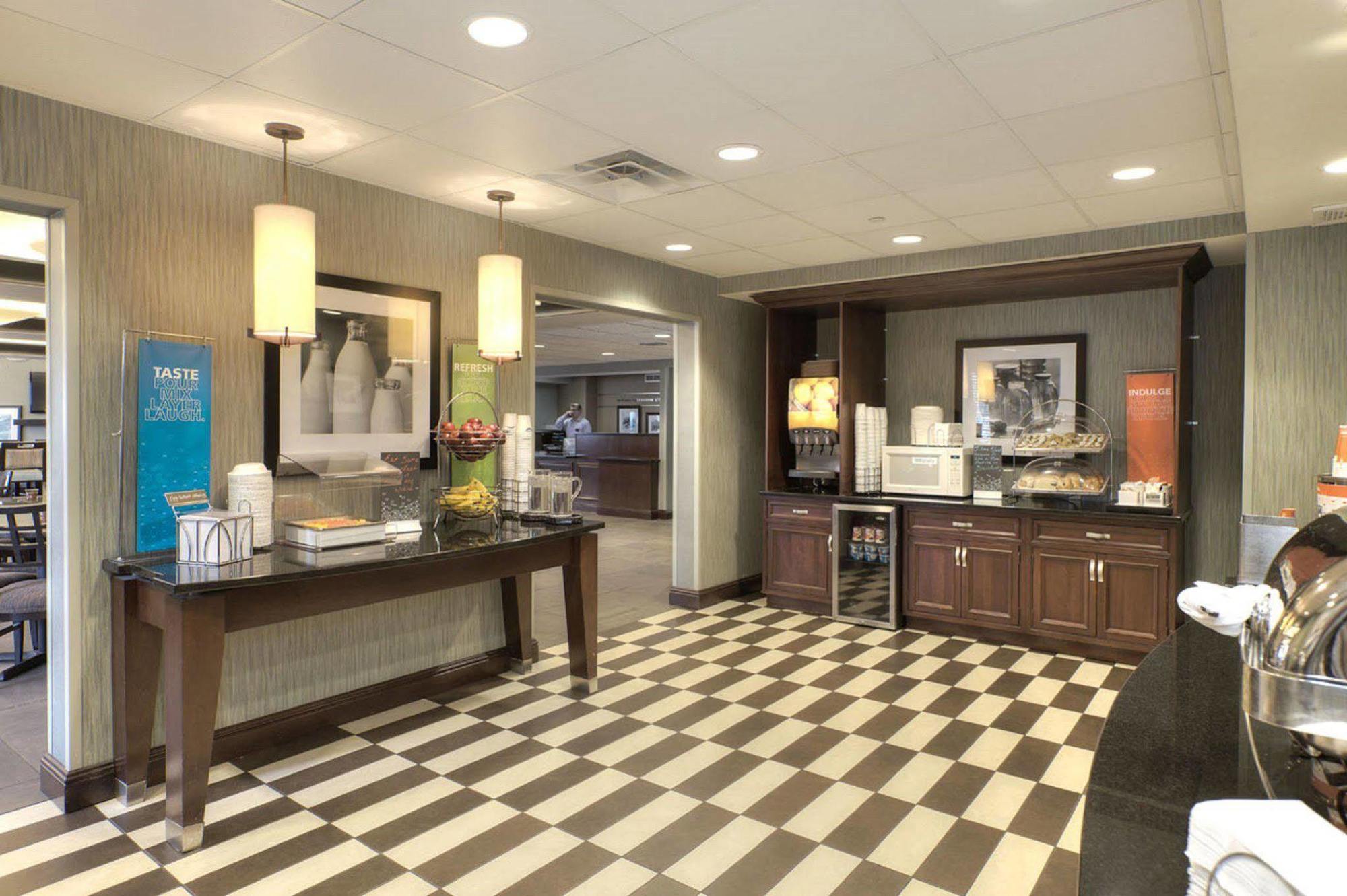 Hampton Inn Traverse City Zewnętrze zdjęcie